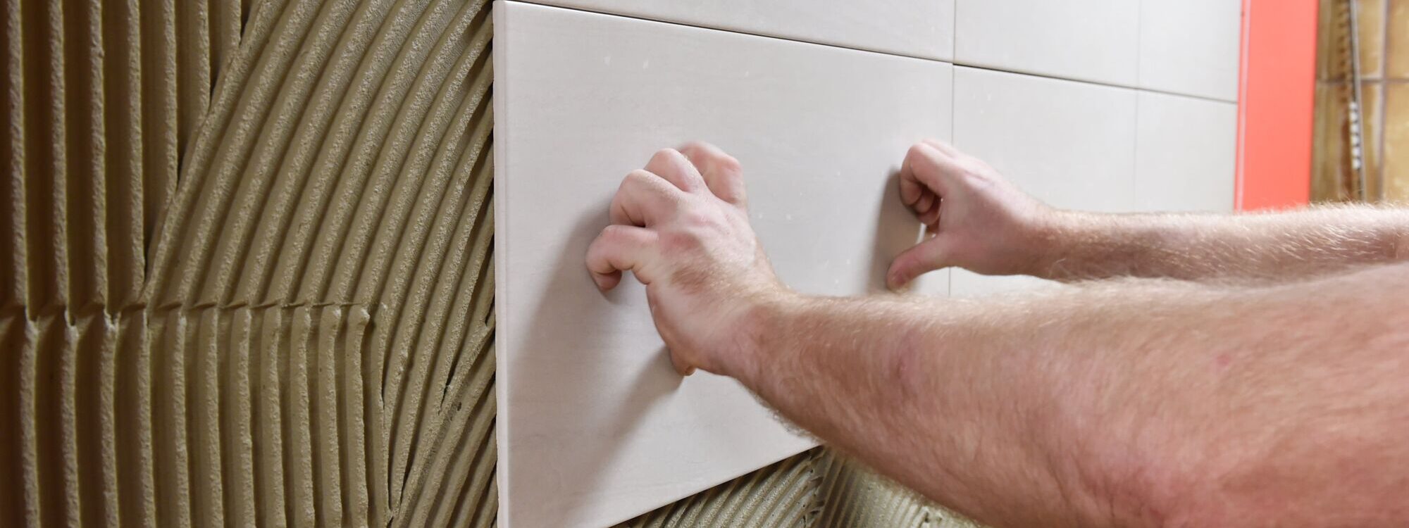 POSE FAIENCE 2000X750 | GB Baticenter Comment éviter et corriger les erreurs courantes lors de la pose de carrelage ? Sarralbe