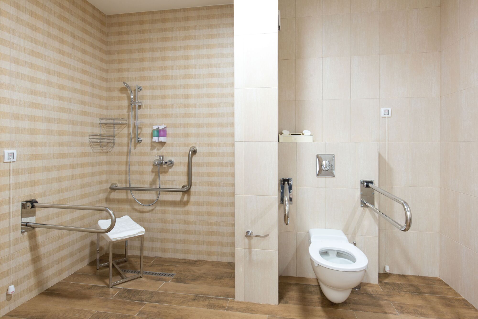 SALLE BAIN PMR | GB Baticenter Rénovation et aménagement de salle de bain clé en main à Rohrbach-lès-Bitche près de Forbach Bitche 2