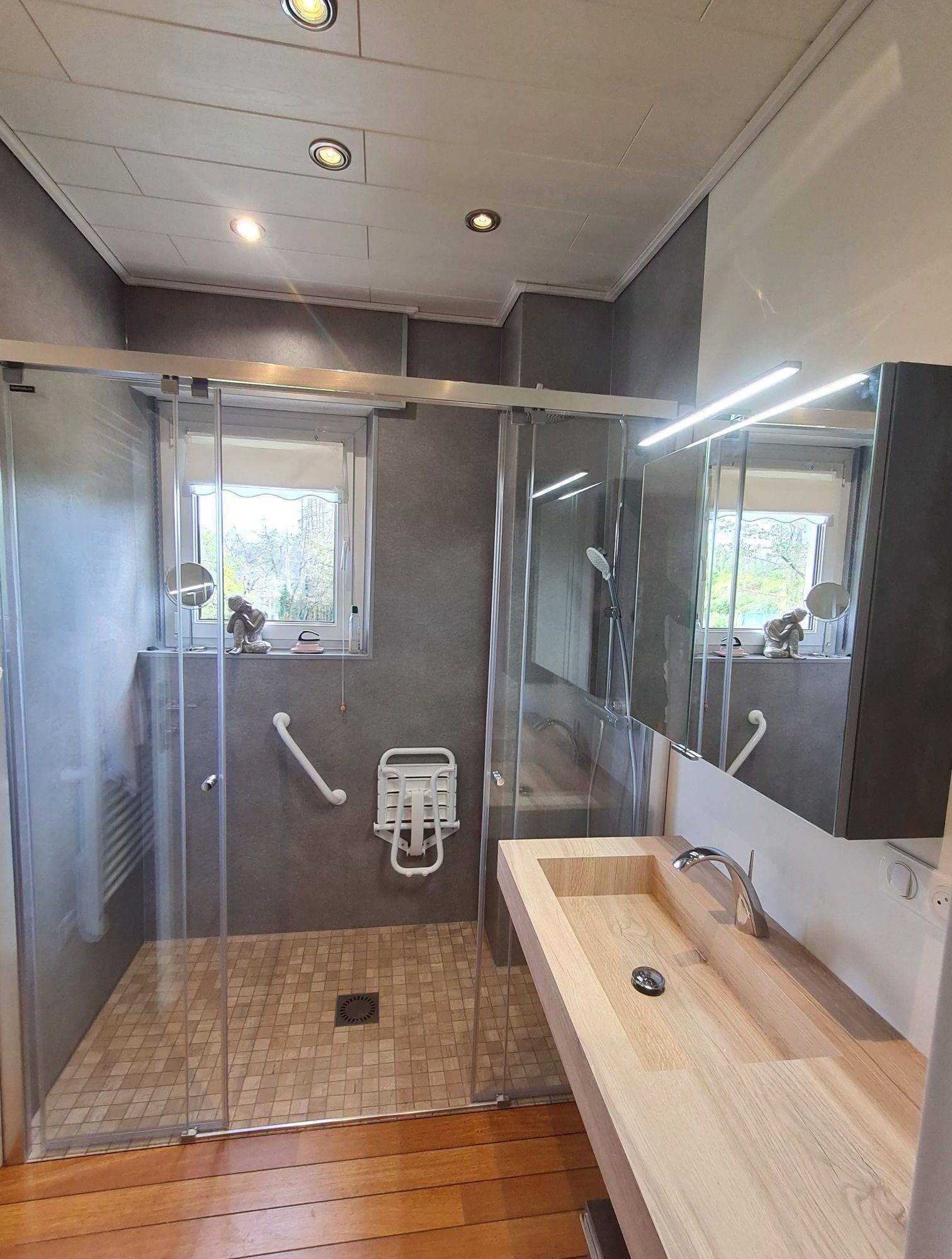 Pourquoi et comment adapter une salle de bain existante en salle de bain PMR ? Niederbronn-les-Bains