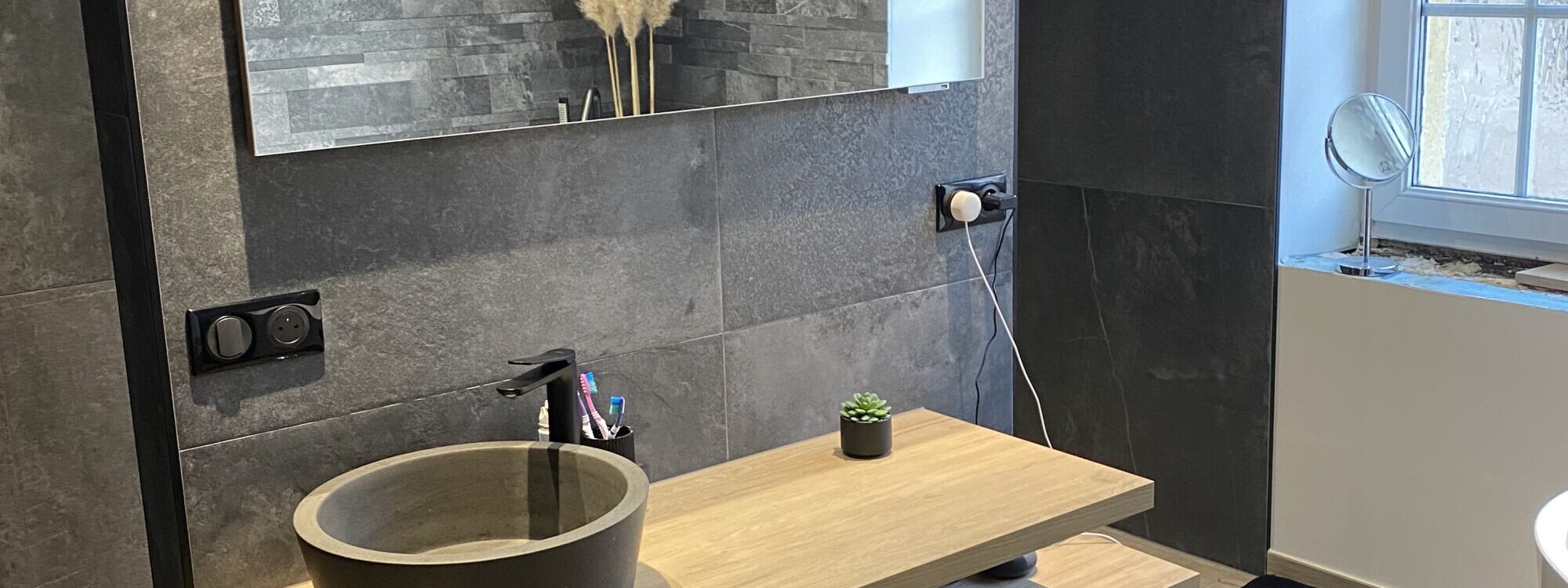 IMG_3784 1 2000X750 | GB Baticenter 4 astuces pour personnaliser une salle de bain clé en main fonctionnelle Reichshoffen