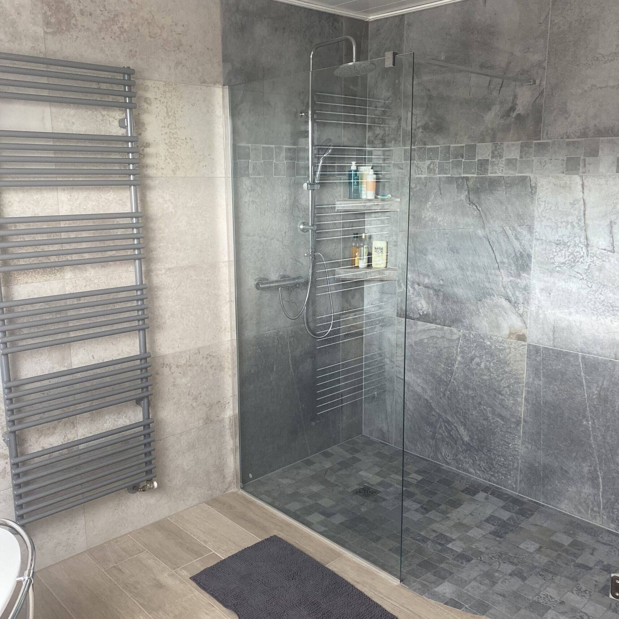 SDB BETTVILLER GB BATICENTER 3 2000X2000 | GB Baticenter 4 techniques de pose de carrelage mural à connaître avant de se lancer Sarralbe