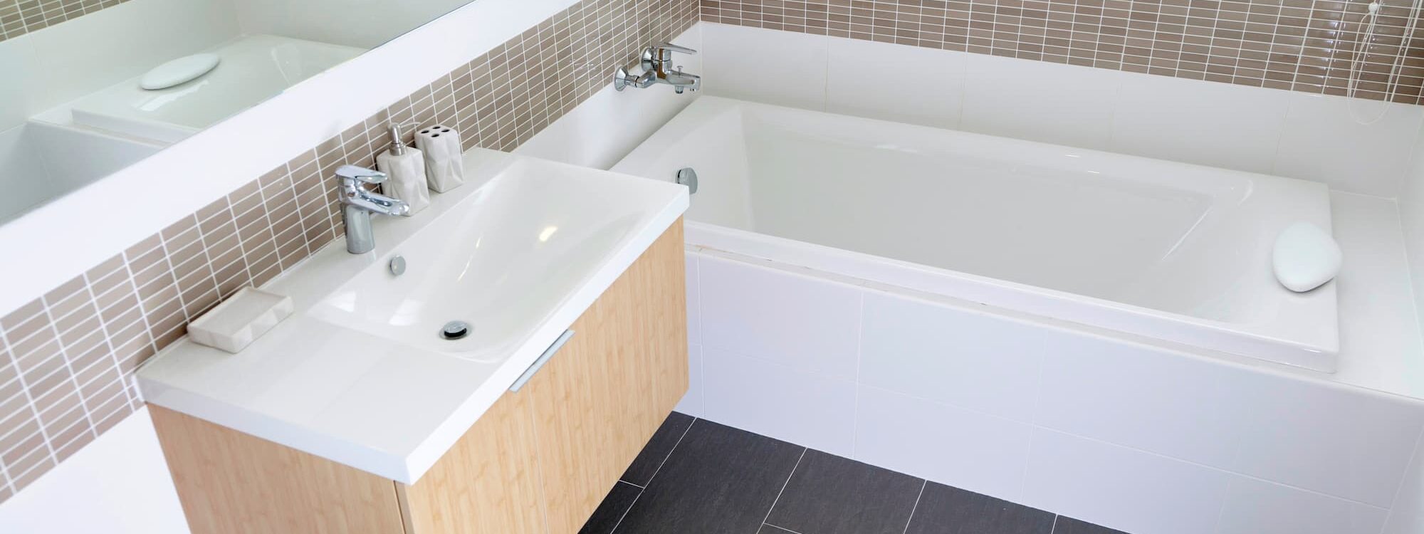 Comment marier fa&iuml;ence et gr&egrave;s c&eacute;rame pour un rendu design ? Behren-l&egrave;s-Forbach