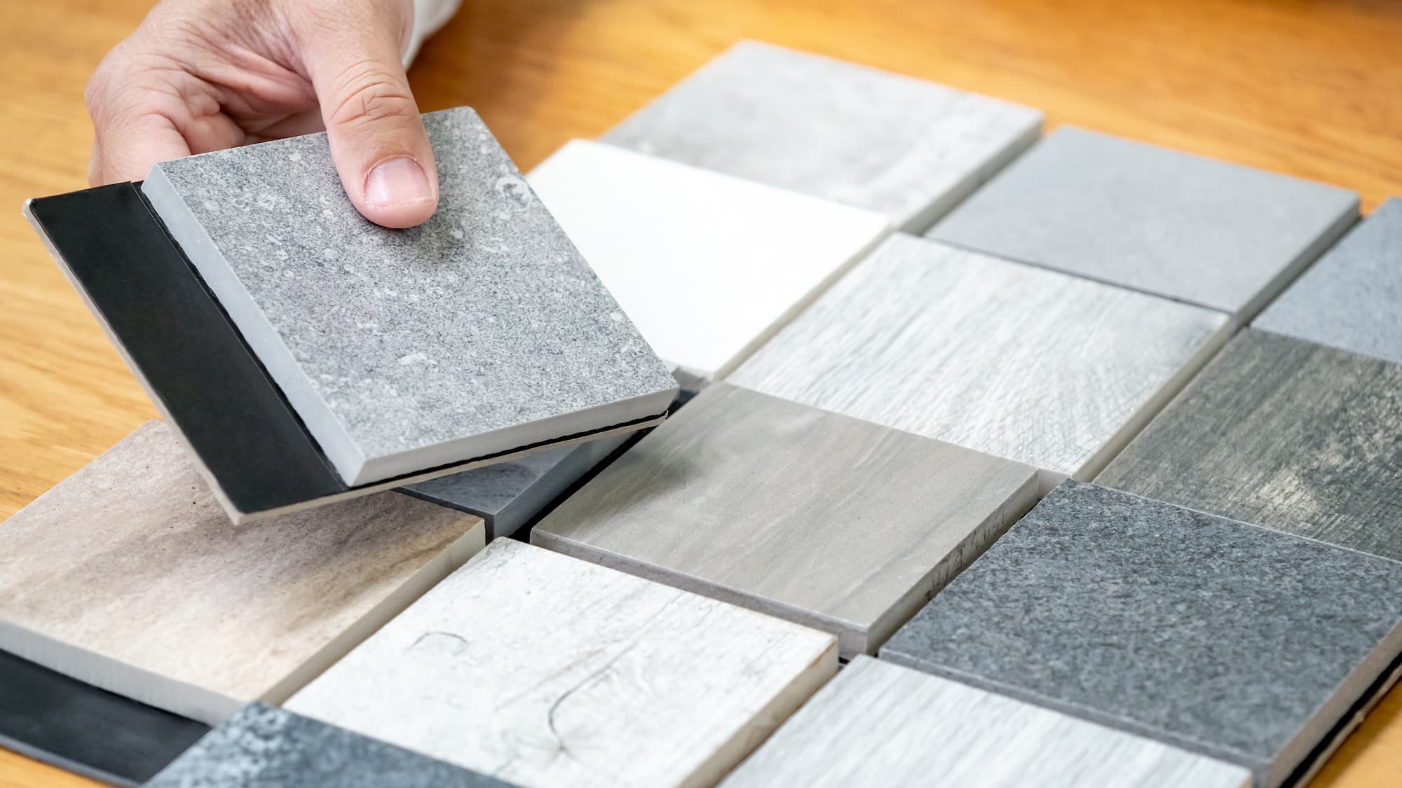 Peut-on poser diff&eacute;rents styles de carrelage mural dans une m&ecirc;me pi&egrave;ce sans faute de go&ucirc;t ? Sarreguemines