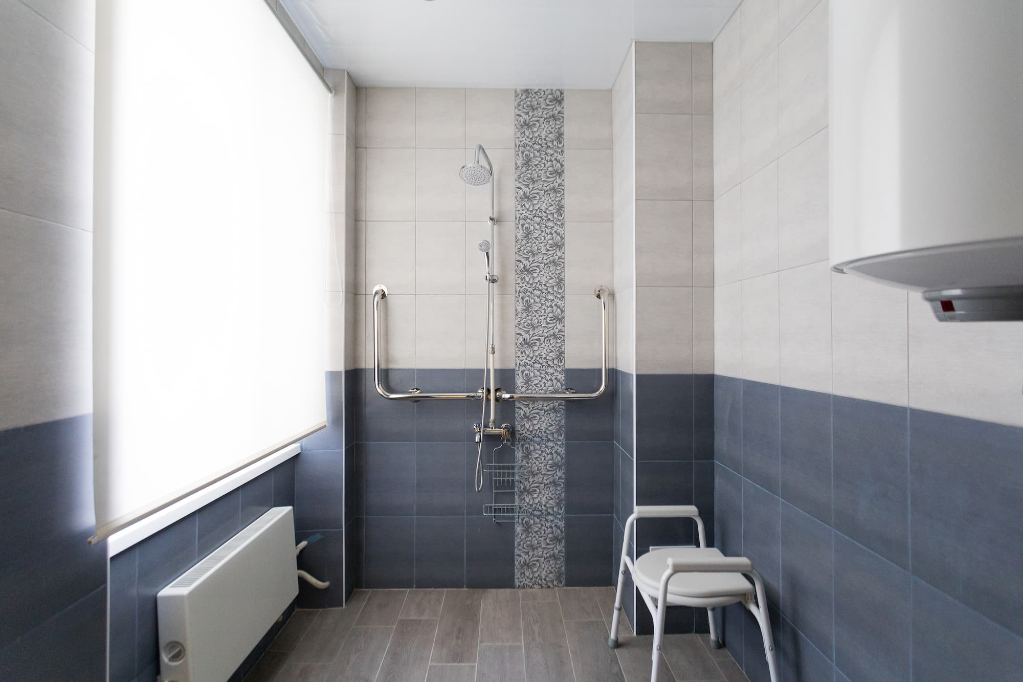 SALLE_DE_BAIN_PMR | GB Baticenter Quels compromis faire entre esthétique et accessibilité dans une salle de bain PMR ? Niederbronn-les-Bains